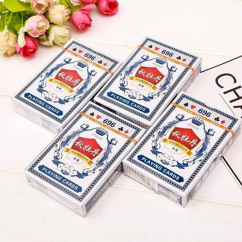 Wholesale Hold'empoccol Landlord Chess and Card Room users use casual and entertainment card big characters big thick and strong creative card