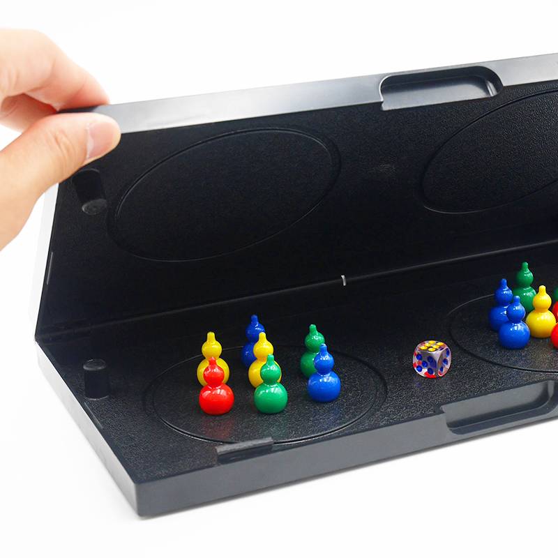 Flying chess large children's primary school students' oversized magnetic portable portable magnetic foldable wisdom magnetic magnet aircraft