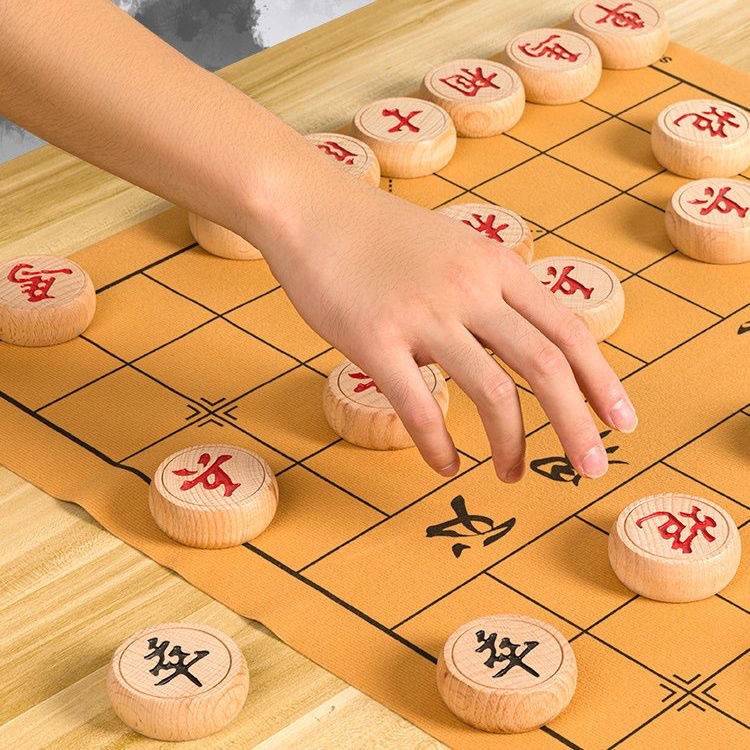 Tochigi Chinese chess thickened real wood chess sleeve leather chessboard, elderly children elementary school students adults, chess pieces