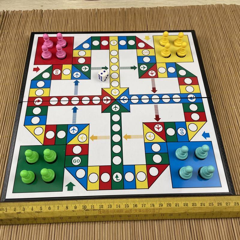Large magnetic flight chess (28cm)