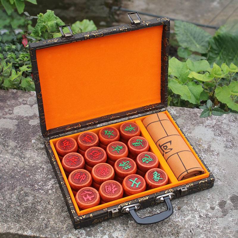 Redwood chess high -end safflower leather box solid wood chess big adult elderly giving gift leather chessboard