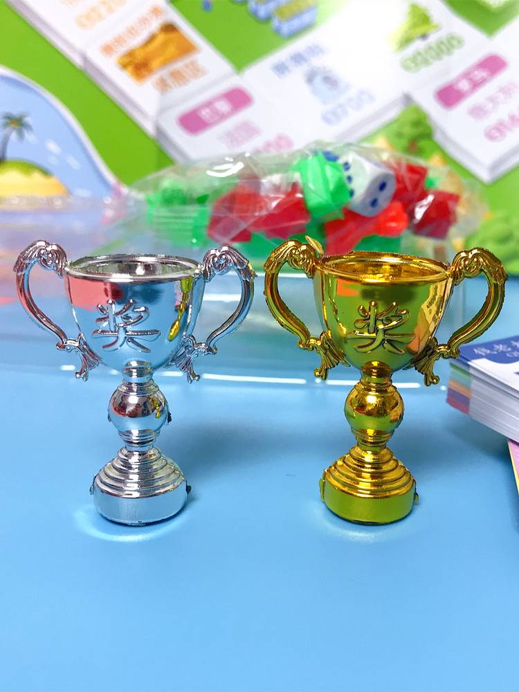 The rich man's game is a cartoon World China trip with a 3D trophy table and a children's toy