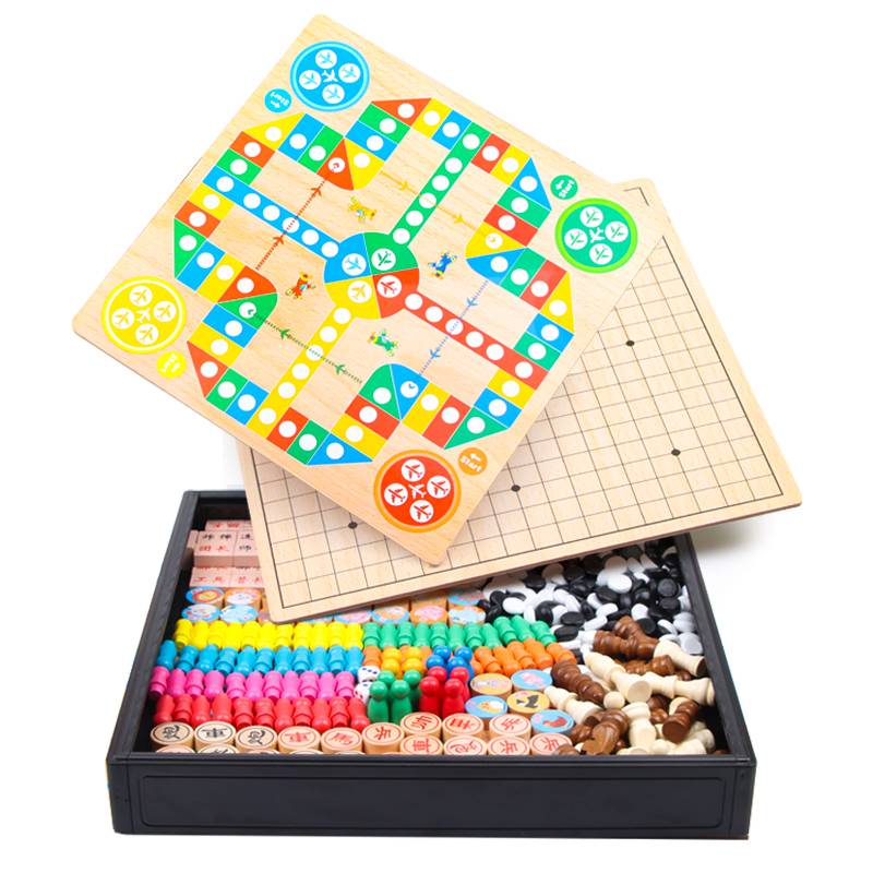 Flying Chess checkers, five pieces of chess, a multi-purpose chess flag, a board of all children's puzzle toys