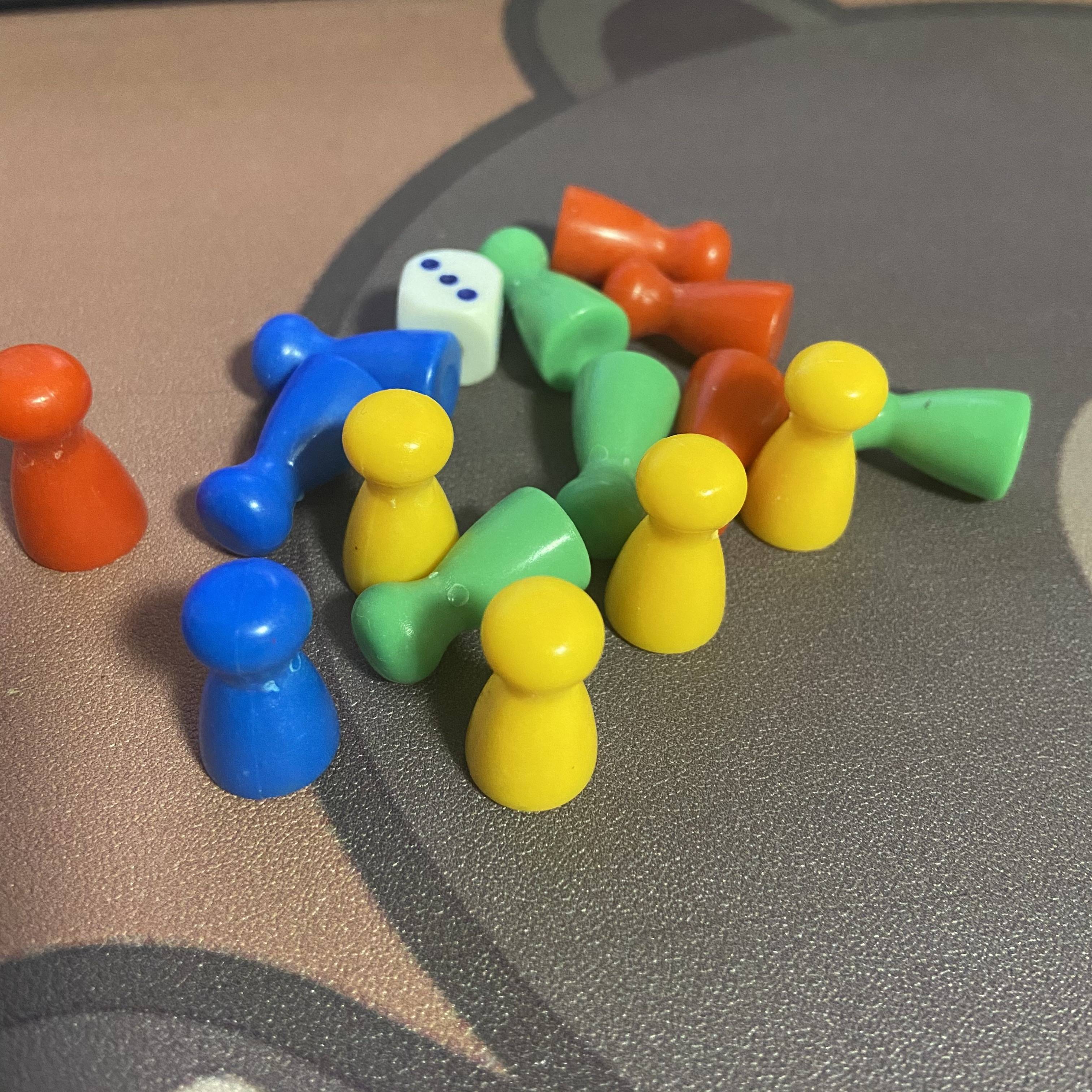 A multi-purpose chess piece for the five-step chess chess game