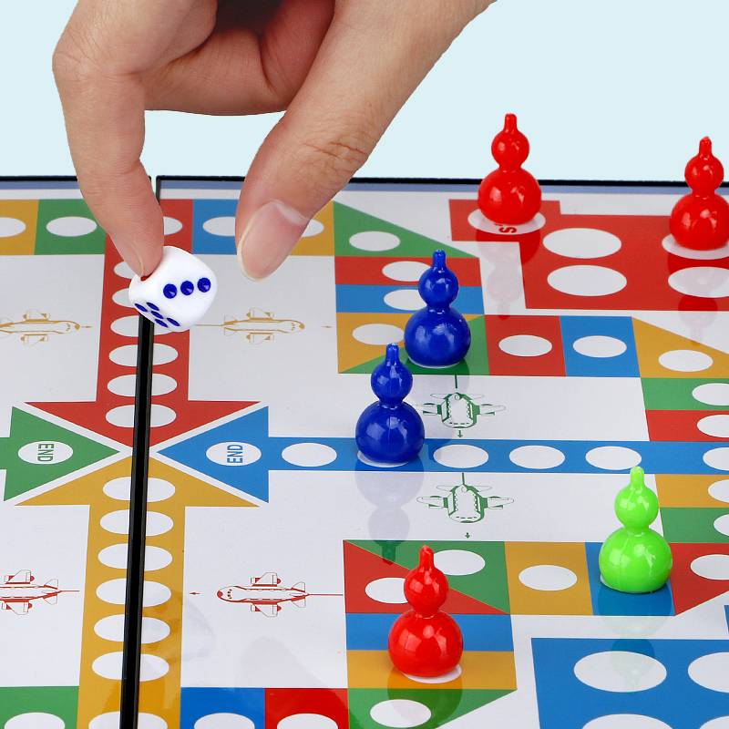 Children's flying chess large magnetic folding fifth son chess fight chess chess chess player -in -garden puzzle game chess toys