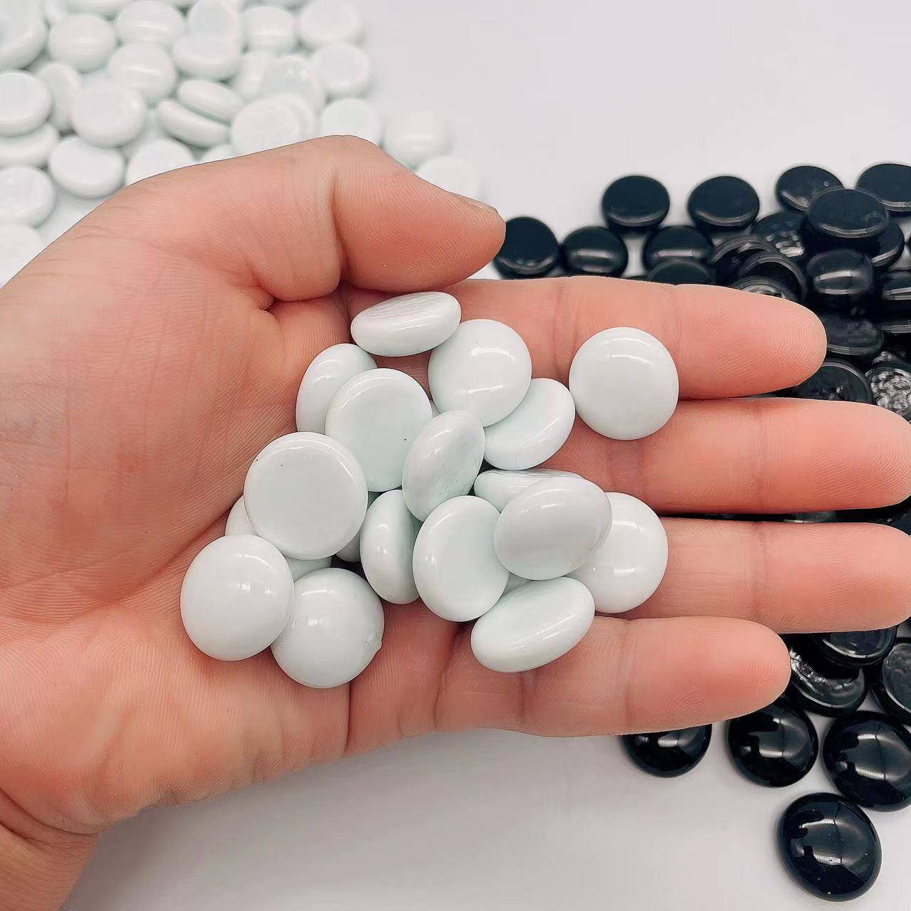 150 white glass chess [just chess pieces]