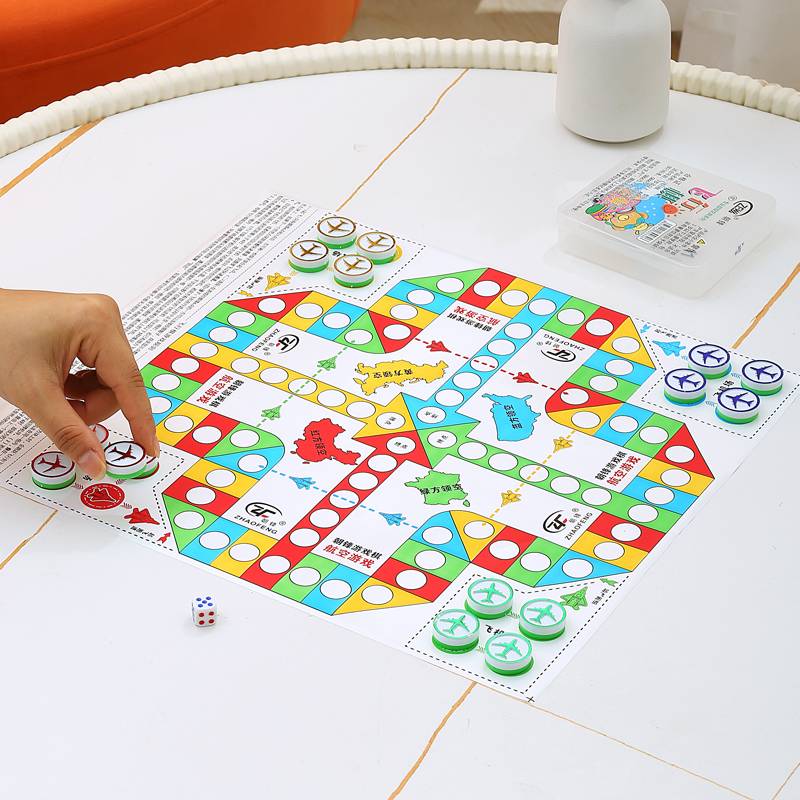 Puzzle chess chess fifth son, flying chess, beast chess development intellectual toys portable desktop game