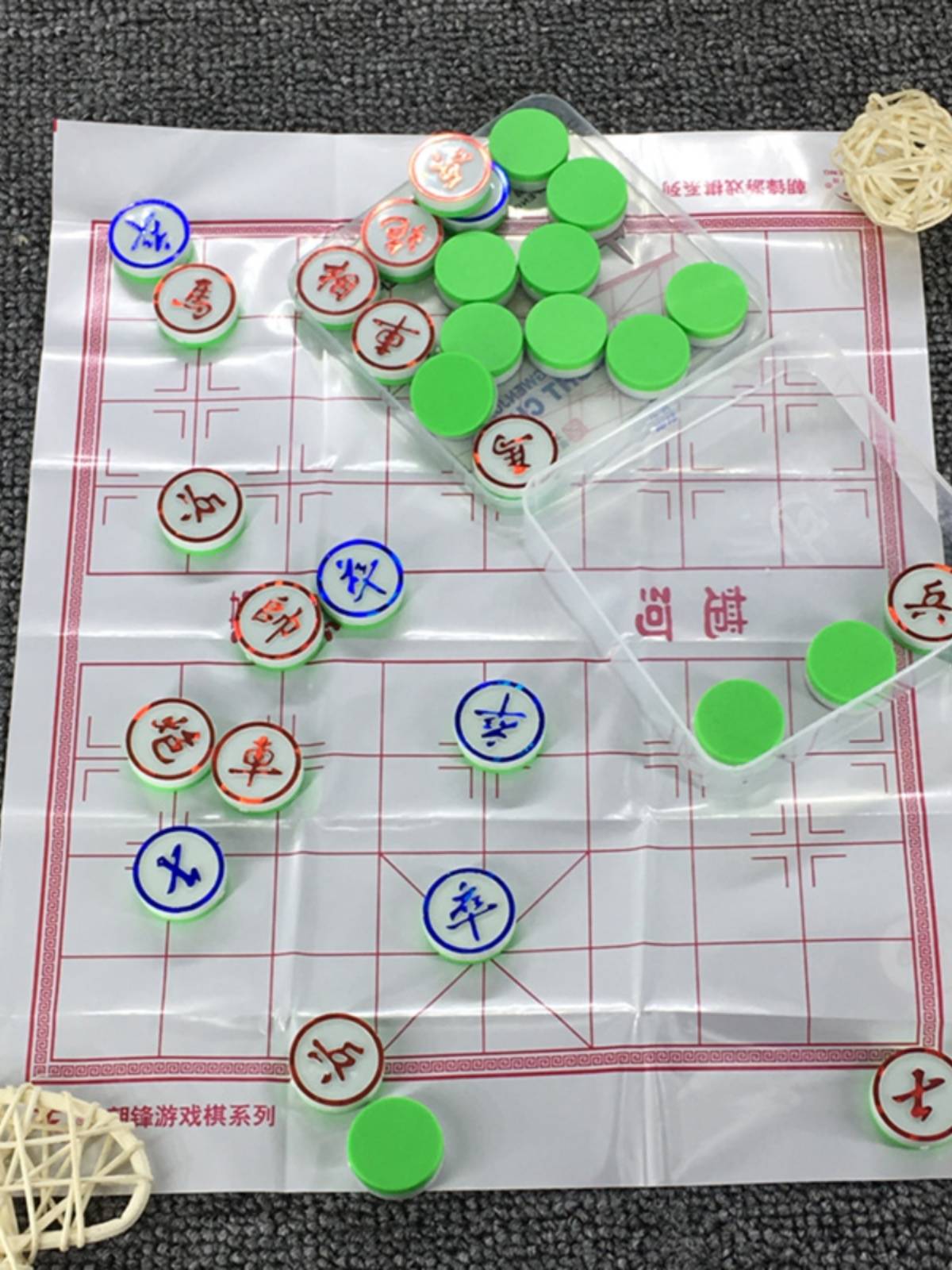 Portable cartoon flying chess chess, fifth son, fighting beast, beast chess, children's puzzle primary school game chess parent -child entertainment