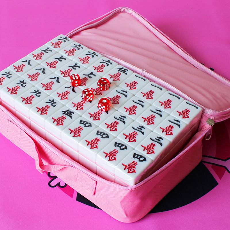 First -level cartoon brand Page Mahjong brand medium large piglets Douyin same model mahjong card hand rubbing mahjong