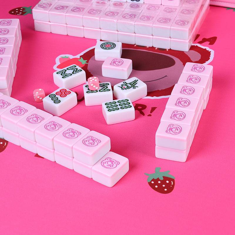 Hand -rubs Mahjong brand net red pink strawberry bear cartoon Mahjong cute Mahjong No. 42 customized gift