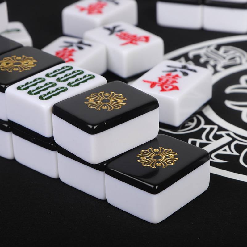 Black Croker's hand in mahjong's mahjong