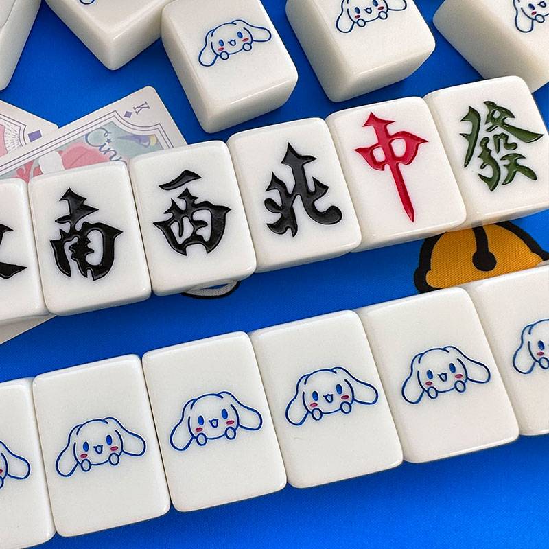 Family hand -rubbed mahjong brand cute net red white spar jade Guou dog home 40/42/44. Cartoon Mahjong