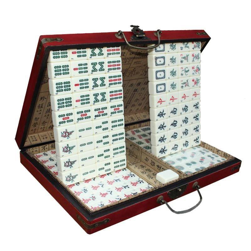 Chinese style high -end mahjong brand hand rubbing suite English band of veteran foreigner travel trumpet mini gifts