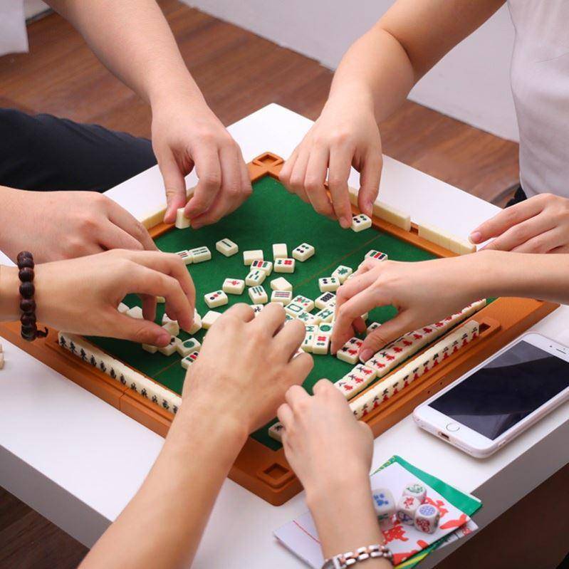 Douyin Portable Travel Train MINI Mahjong Folding Storage Desktop Mini Pocket Sparrow Dormitory