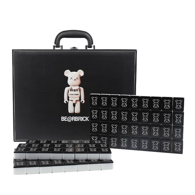 The black and violent bear, a cute red mahjong mahjong, is customised for hand rubbing number 40, number 42, number 44