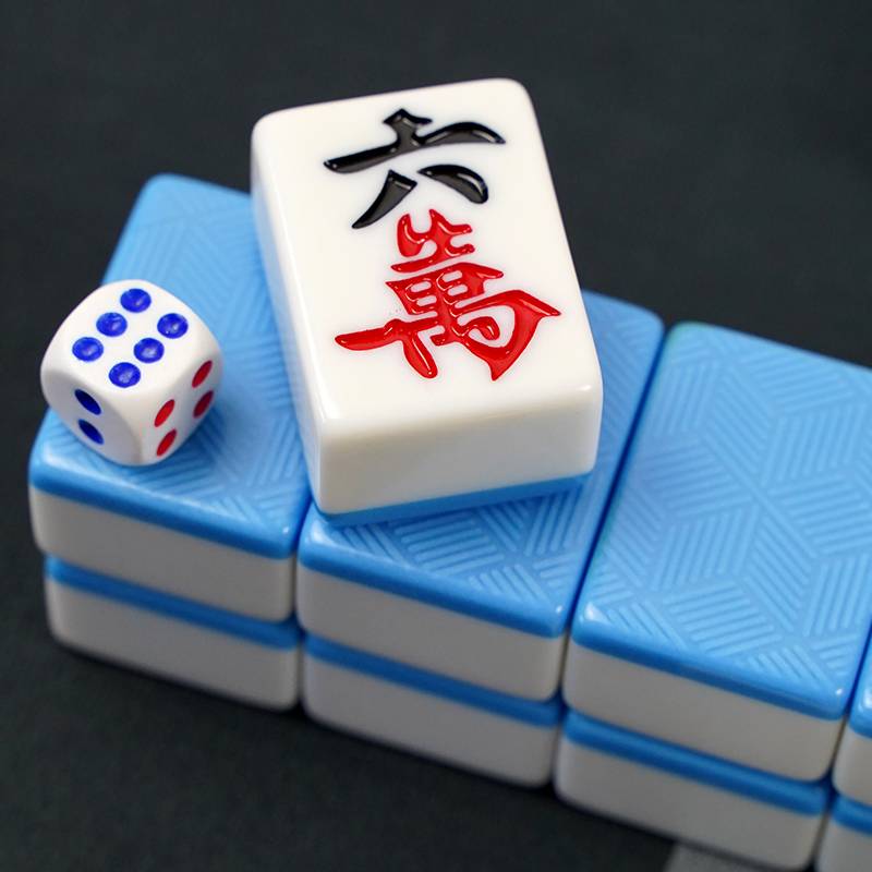 mahjong mahjong used his medium-size hand to give mahjong mahjong, Sichuan, Hongdong Red mahjong, 136 sets of 108 cards