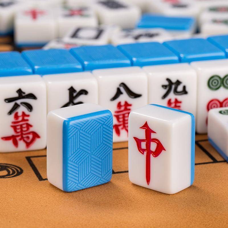 mahjong's hand is a medium-size, non-magnetic, high-level player playing home-based mahjong for tablecloths
