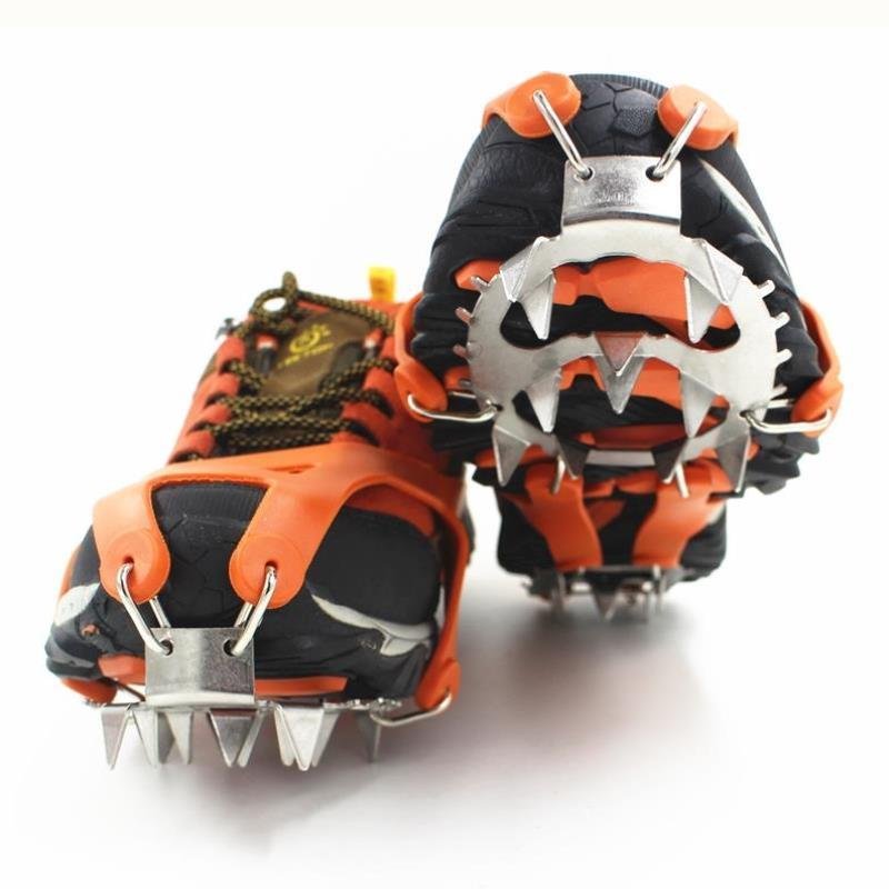 Scrambling shoes for snow-stainless steel outside the mail