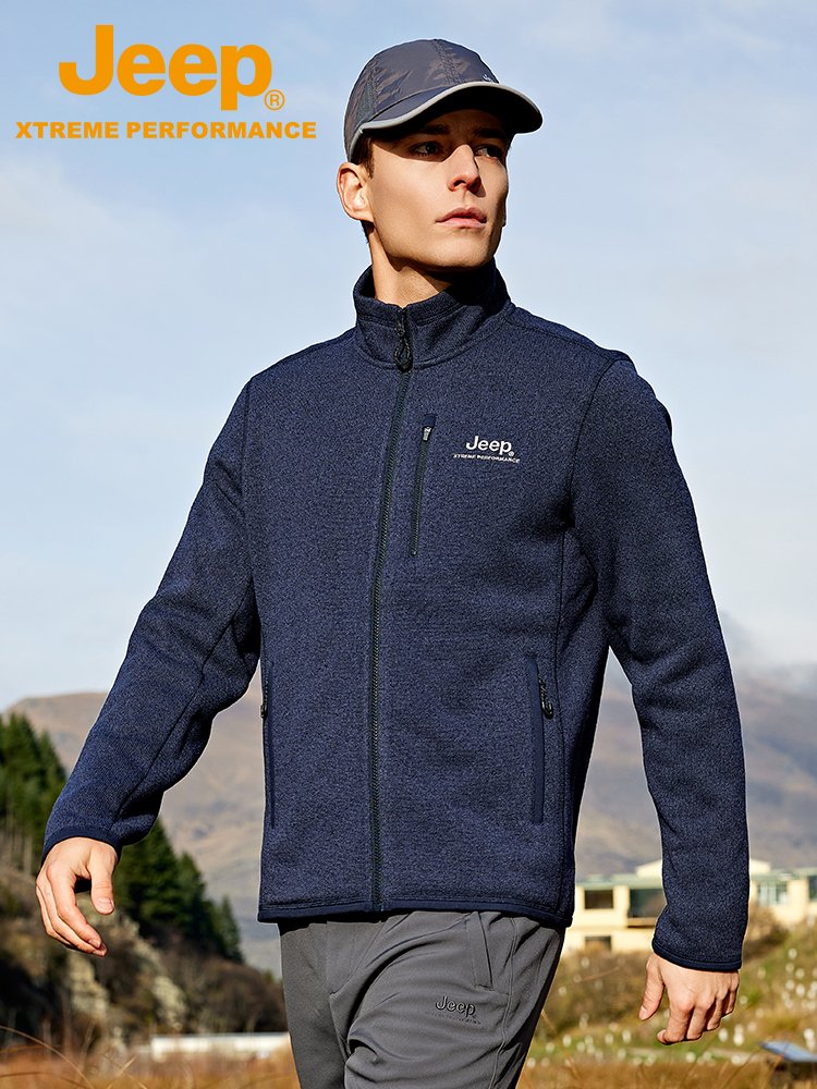 Jeep's official exterior tweezing of velvet tweezers with a thick mountain coat for the undergarment