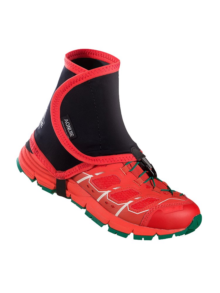 O'Neitra's out-of-the-field running sandals