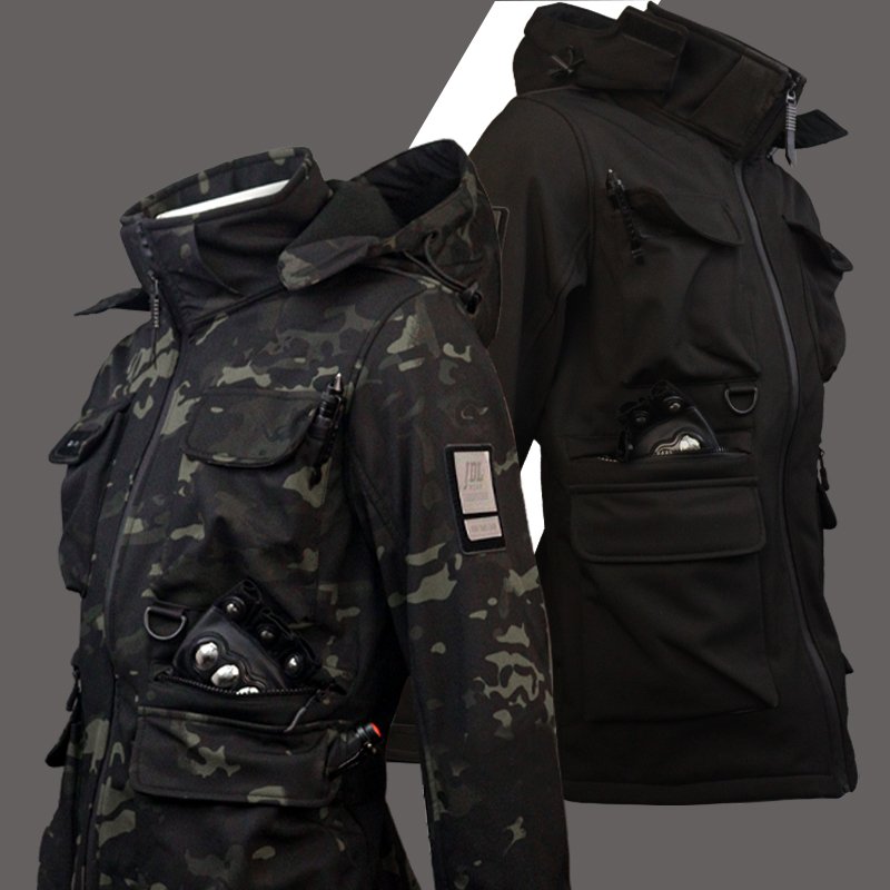 A large-coded cotton jacket for a man with a velvet and wind and waterproof jacket in an outdoor colored assault suit