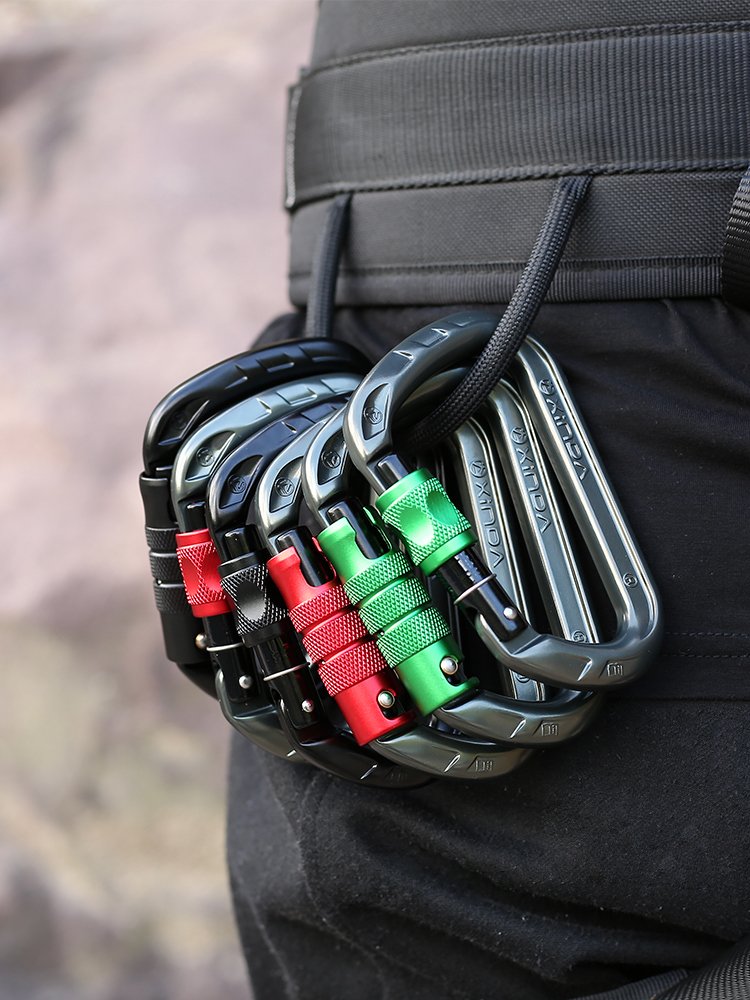 HINDAWA'S D-CARRYING MASTER LOCK SECURELY LOCKS OFF THE OUTSIDE EQUIPMENT