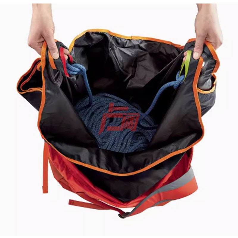 PETZL/CRAWLING KLIFF ROPE PACKS SPECIALIZED EQUIPMENT FOR EXTERIOR ROCK CLIMBING CAVES