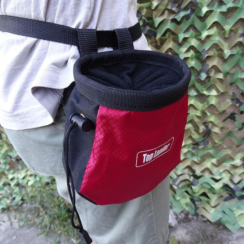 It's okay for a factory to sell a magma-crawling bag outside the house with a skating bag on its waist