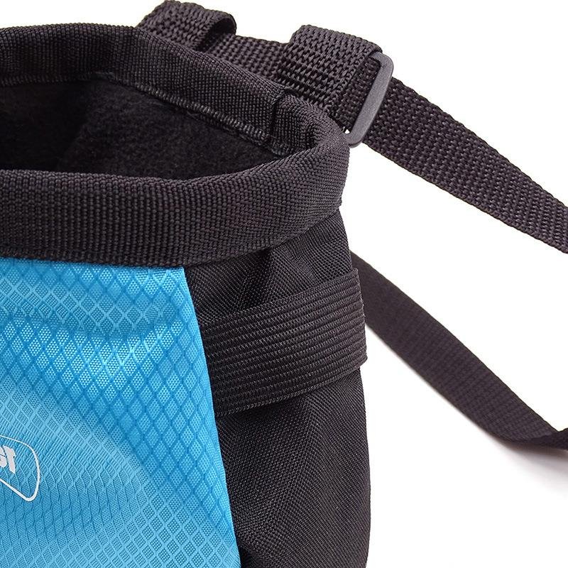 It's okay for a factory to sell a magma-crawling bag outside the house with a skating bag on its waist