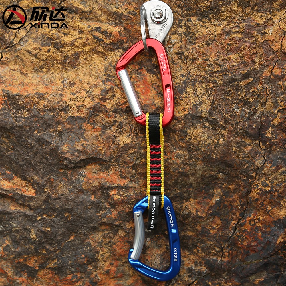 Scrambling outside of Hinda