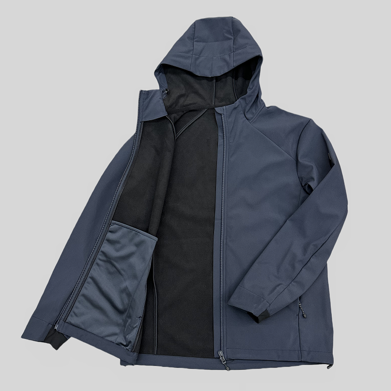 Flow-and-float hood jacket for the new private walker in autumn and winter 2024