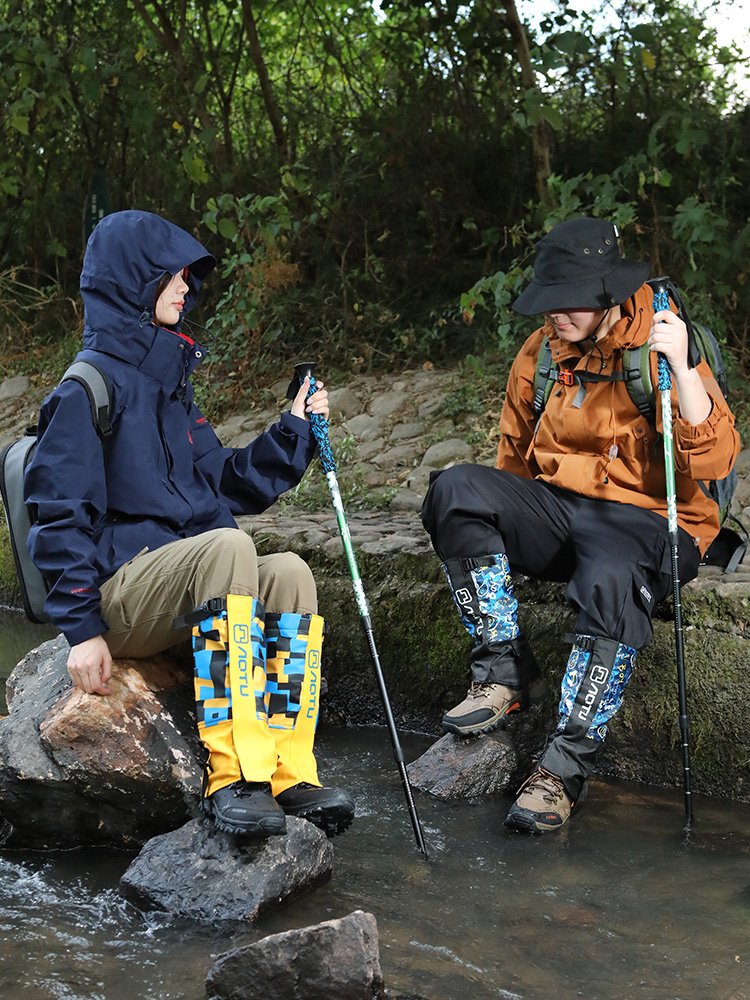 Children's snowpants, kids' snowpants, north-east watershield sands, winter skis, ski shoes