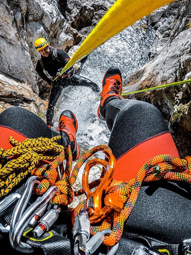 Spider-Man climbs in high-altitude work ropes and rescue gear drops