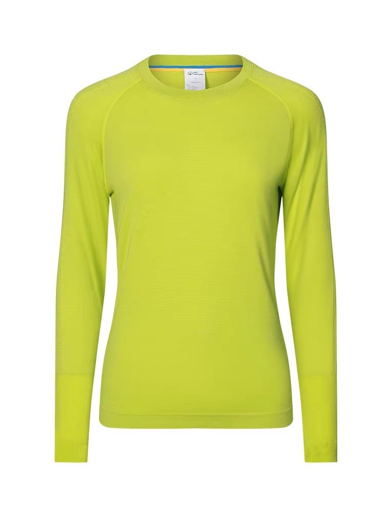 the grey shell, the melinau sadie script movement, walks up to the hill and hits the long sleeve of a beautiful not-shirt