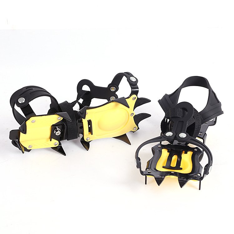 Drifting professional snow-slipper-slipper-slip-slip-slip-slip-sliding, risk climbing 10 teeth and 18 teeth of ice claws