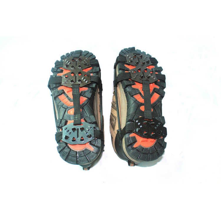 Mountain climbing, skating claws, 24-bit shoe chains, skating nails, and a snowy outdoor shoe set to climb outside the ice