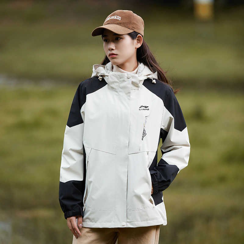 Li Ning's re-fired T-shirts will remove the outdoor windshield and velvet-mountain jacket