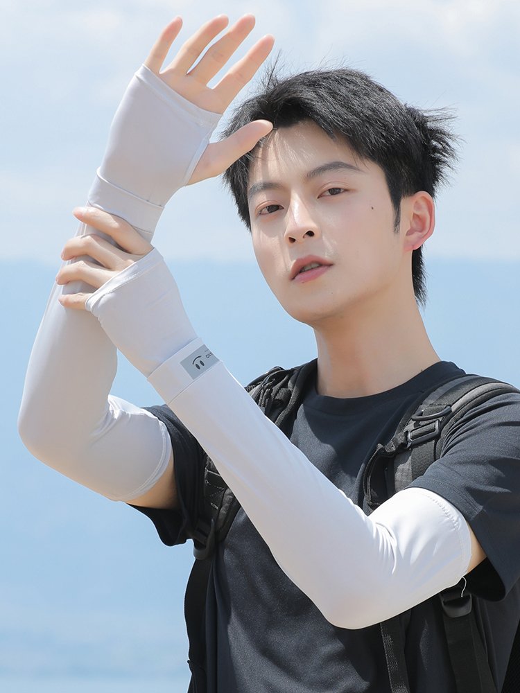 Sun-proof cuffs for the summer cycling mitts, ice-sleeved out-of-the-hill fishing, car-carriage for arms