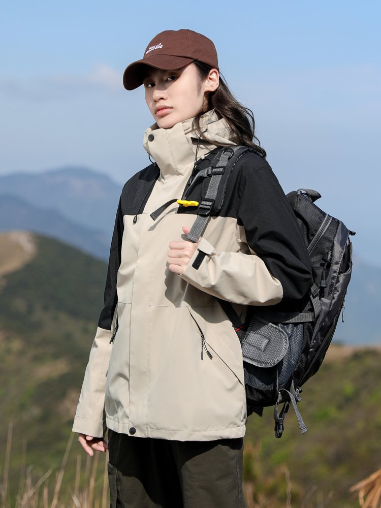 Hong Kong's Tide Mountain Department has three-and-a-half-wind jackets to remove the winter Tibetan mountain clothes