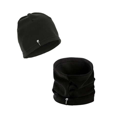 A grown man's neck and hat