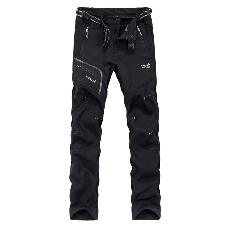 Wolf claws, Brit's outdoor thongs, and the wind and water, velvet and thick, warm and warm skiing couple are on the thongs