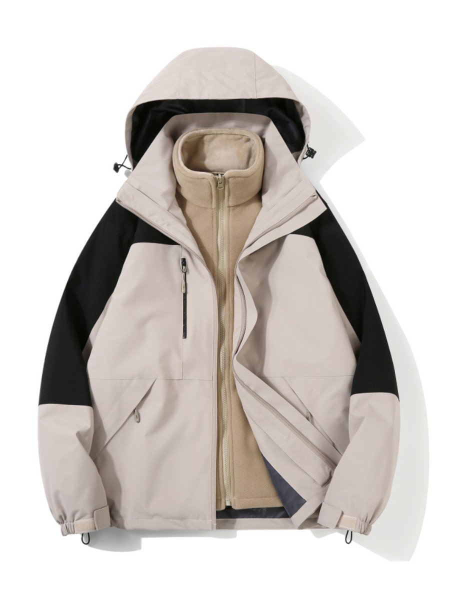 In the mountains, the women in the outdoors, three-and-a-half, wind-proof, water-proof jackets can be removed from the thicker Tibetan winters
