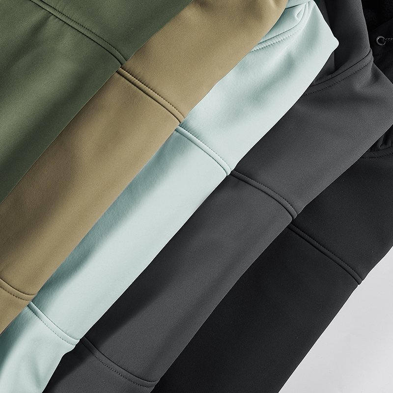 New men's accelerator in Colombia in the autumn and winters, with wind and water-proof, grinding-shell hood coats