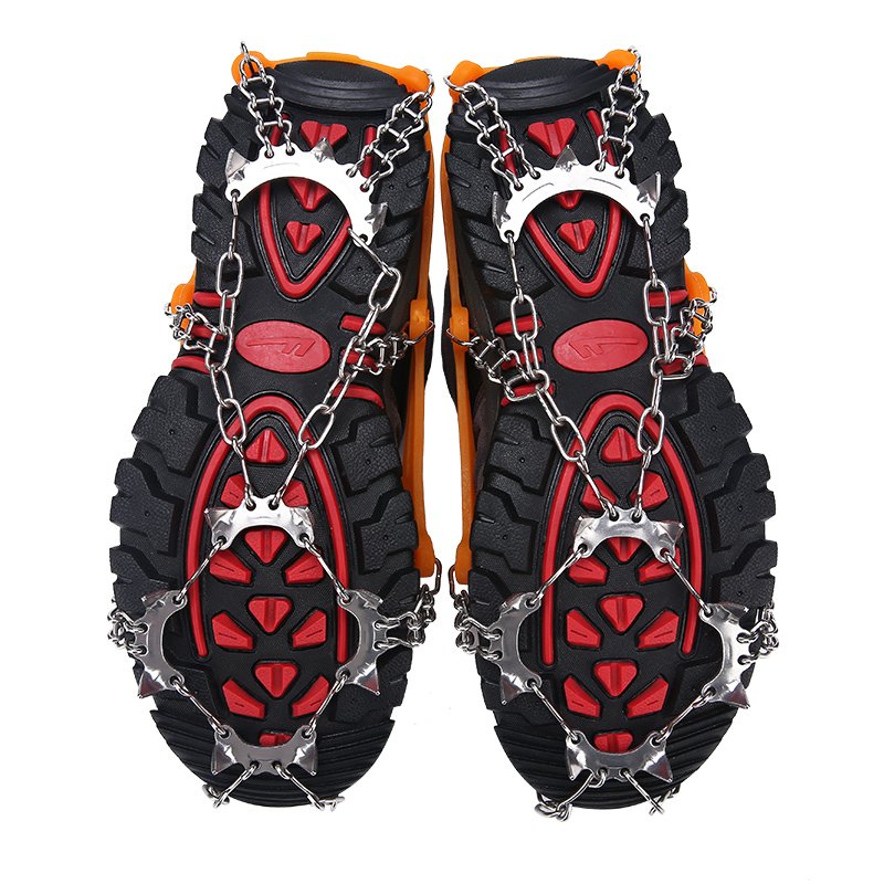 The ice claws of the skating shoes, the snow-crawling walnuts, the slippers of the ice