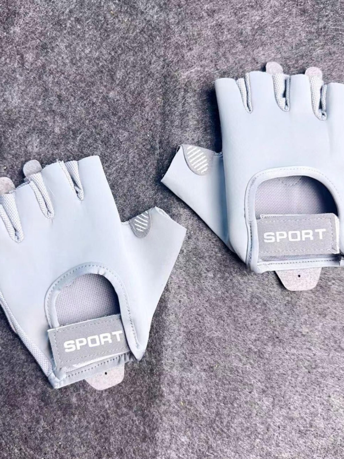 Japanese high-end gym gloves women's half-finger devices trained in Yoga Smuggle Smugglers