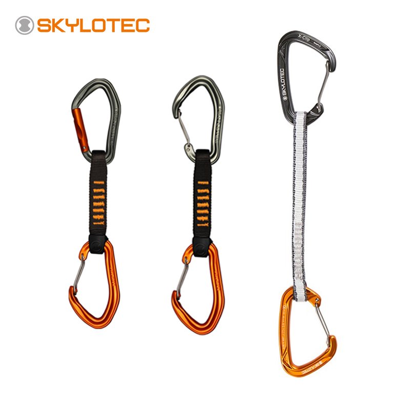 stelloon, skylotec falanx climbs up the hill, rolls up the ice dog bone, hangs up the spot