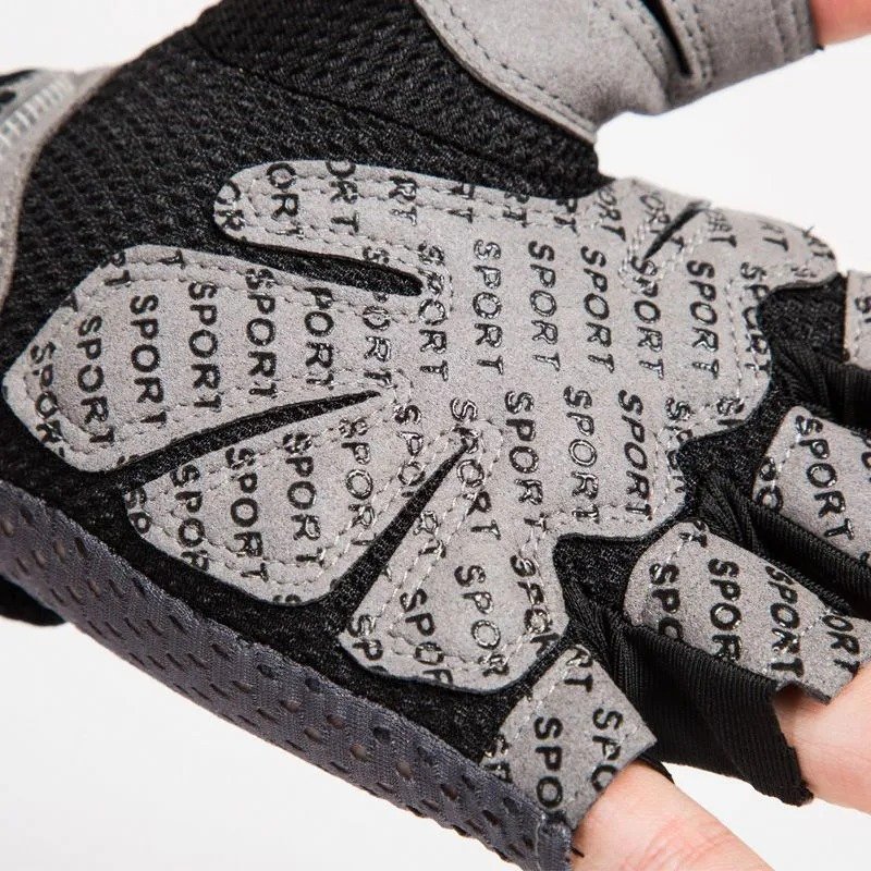 Sports and gym gloves, men and women trained to pull a single-bard, smooth-ride-proof semi-guided body up and up