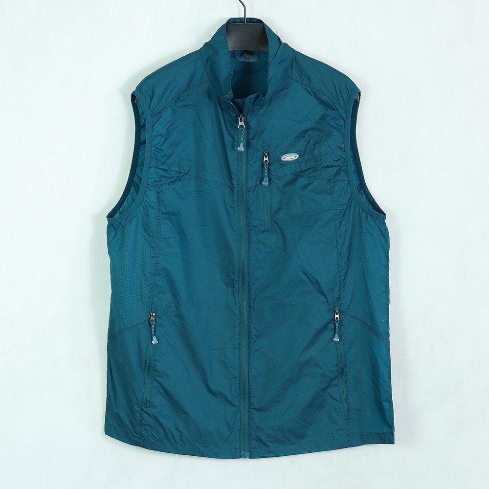 90 grams of super-light foot-to-air sunproof multi-purpose golf-to-mount movement skin-dry vest