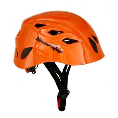 The high-end mountain safety cap outside the house with ice-climbing helmets, the speed of the rescue helmets