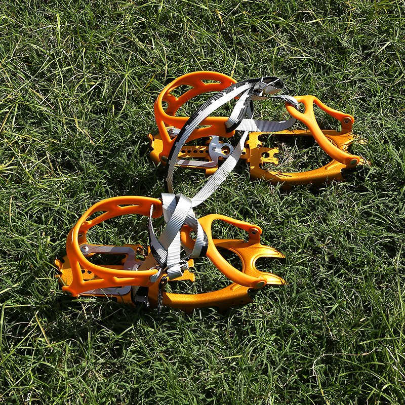 THE BROTHER JADEN BRS-S3 IS WALKING ALUMINUM CLAWS, SKATING AND CLIMBING ON THE OUTDOOR ICE